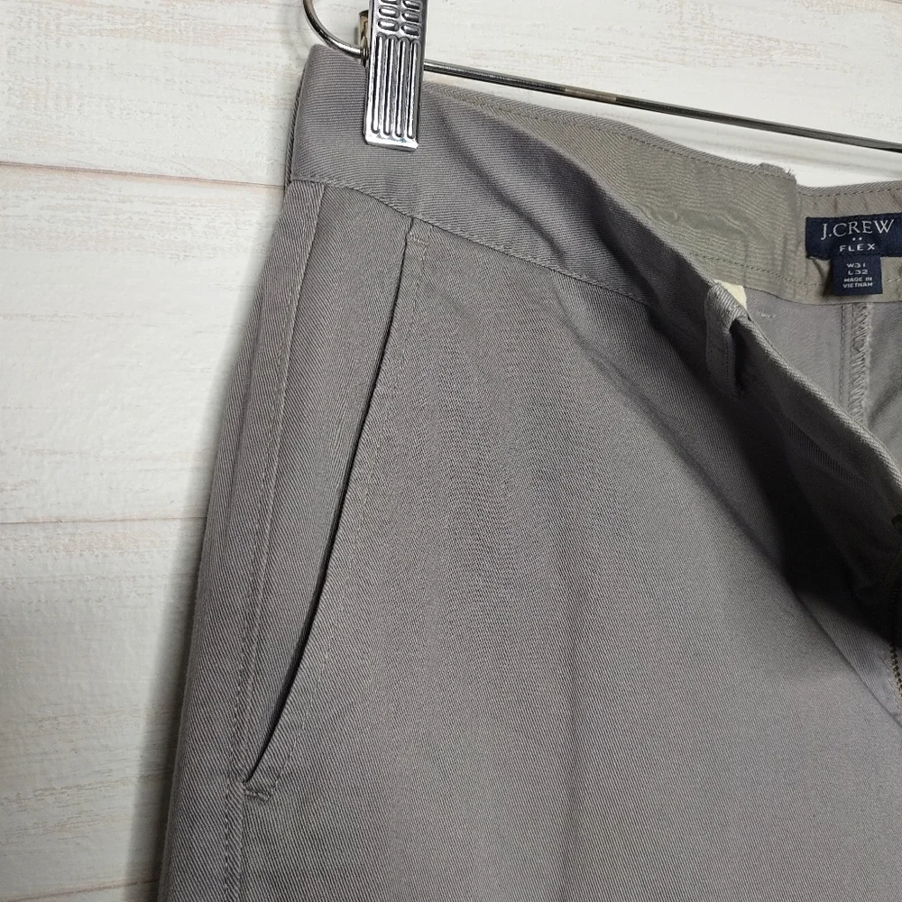 J. Crew Straight-fit flex khaki pant